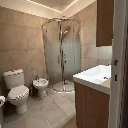 Apart-hotel Aquarius Fshh 2*